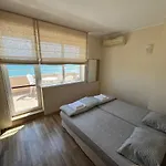 Apartment Stunning With Magnificent Sea View, B321