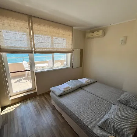 Apartmán Stunning With Magnificent Sea View, B321